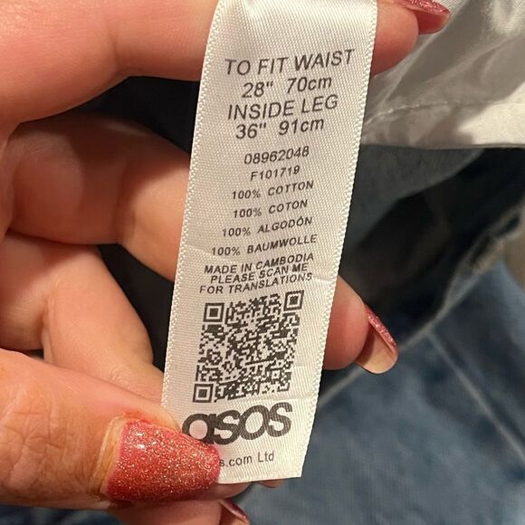 ASOS Denim Blue Light Wash High Waisted Raw Hem Slim Mom Jeans Size 28 - Picture 11 of 11